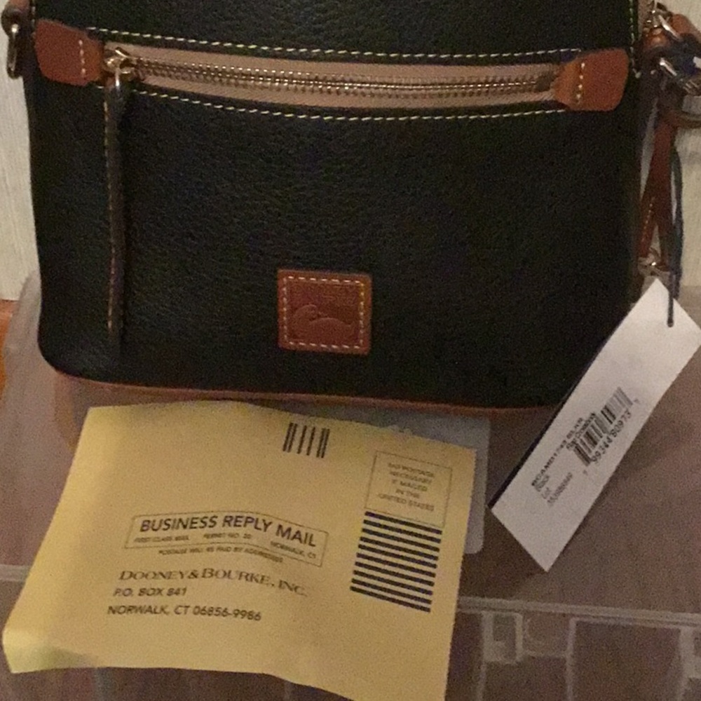 Crossbody - Picture 2 of 4